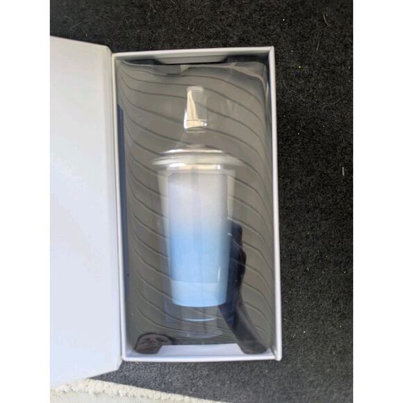 Stainless Steel Plus Glass Cocktail Shaker Includes Strainer 16oz A31 - Picture 8 of 8